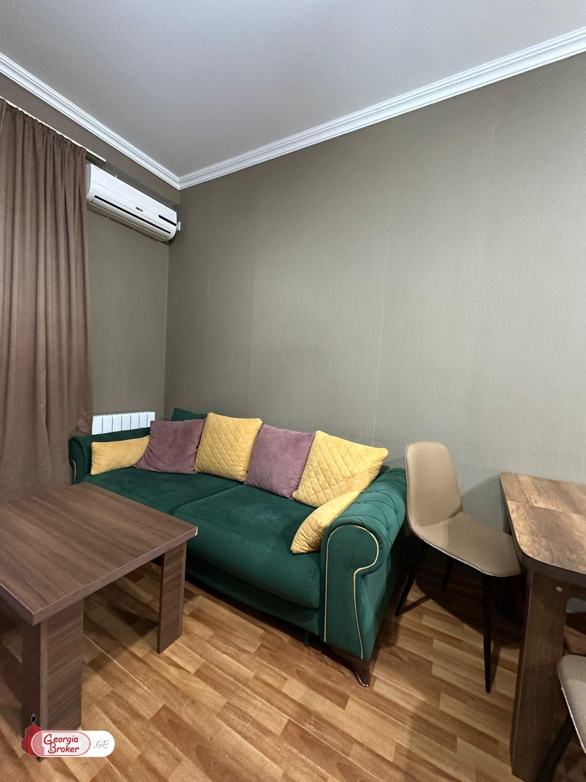 იყიდება ახალი გარემონტებული 3 ოთახიანი ბინა